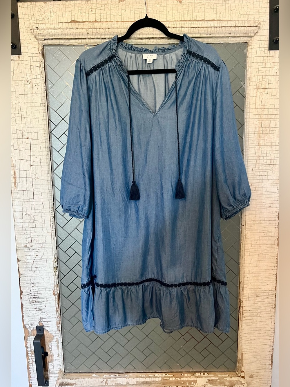 crown & ivy Blue Chambray Tassel Peasant Tunic